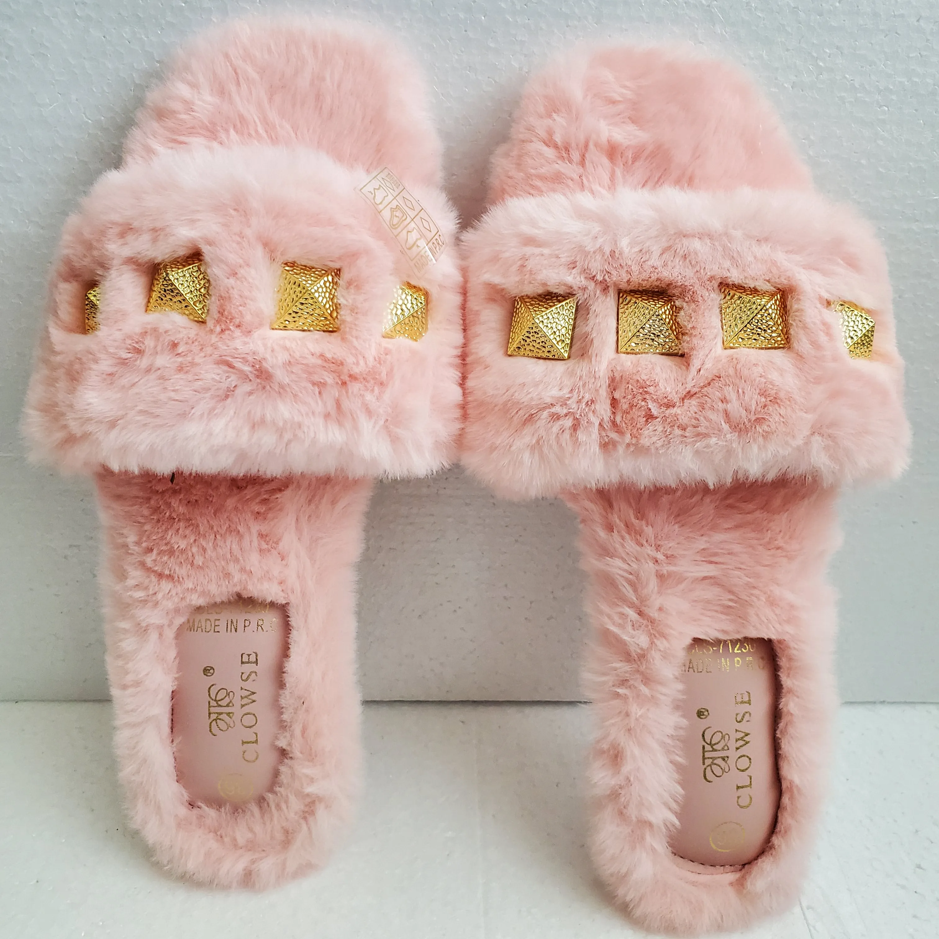 Ladies fure slippers