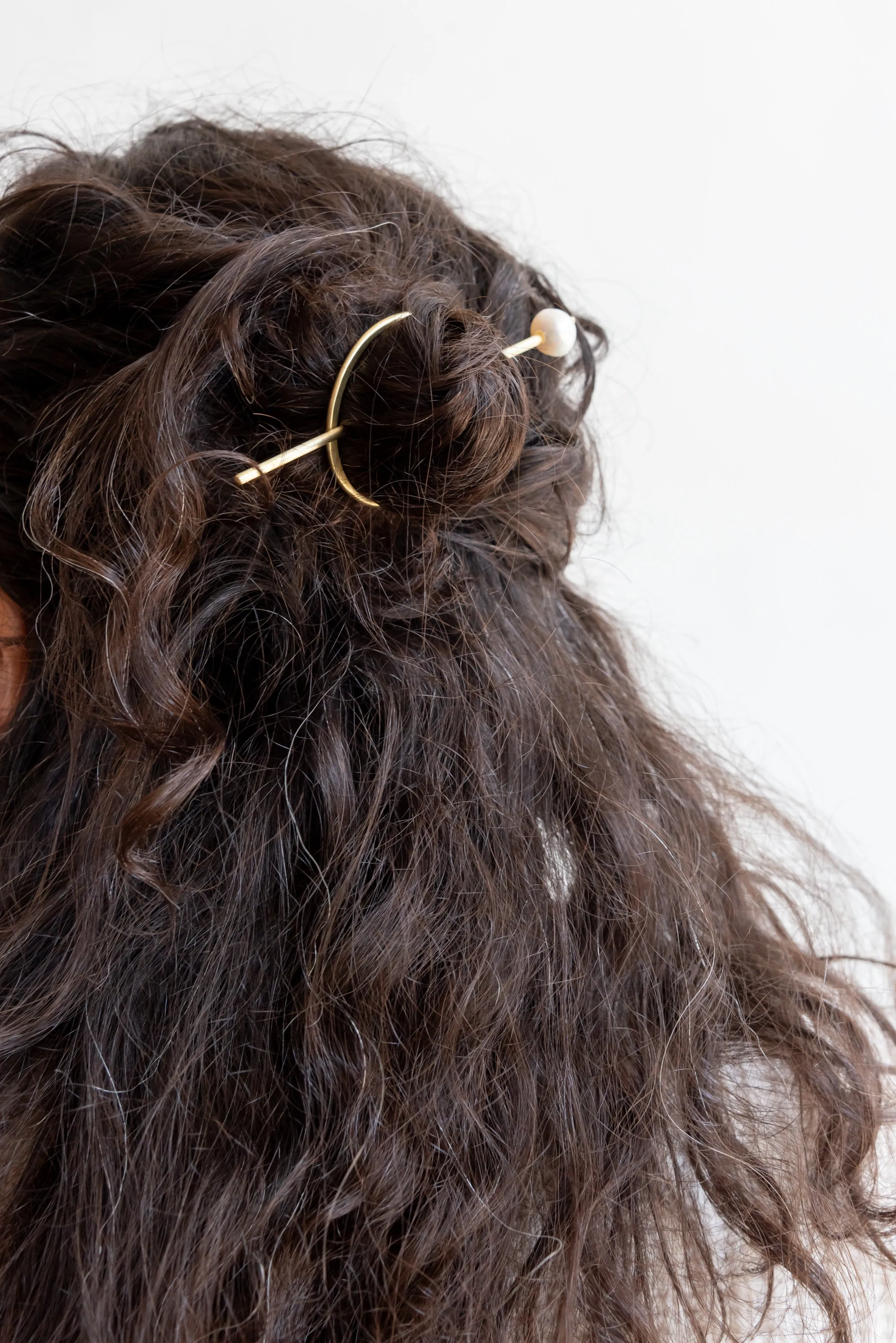 PeLo Modern Oval Brass Hair Slides with Pearl Sticks
