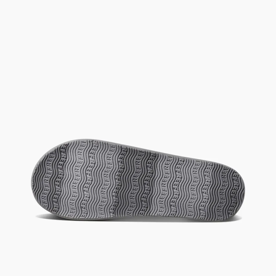 Reef Mens Tipsy Elves Slippers Sharky Santa